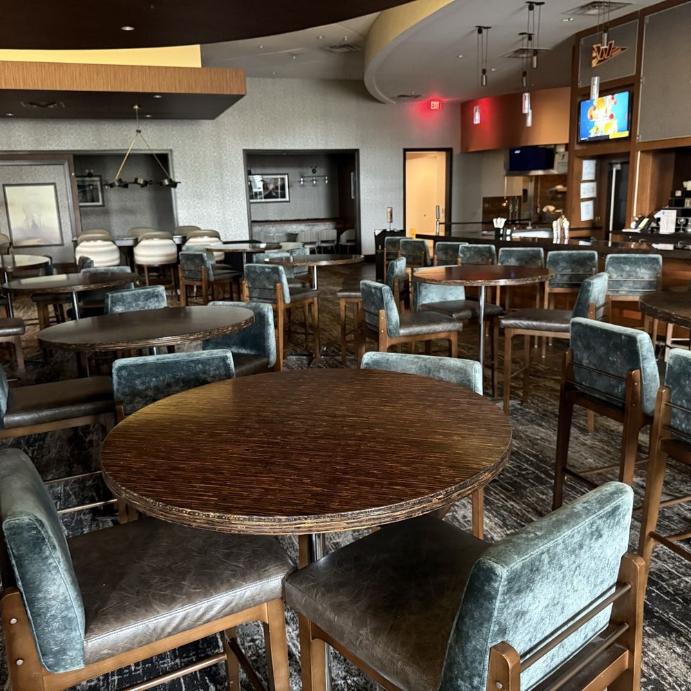 Embassy Suites by Hilton Springfield - Restaurant/Bar - Hotels Near Me - Springfield, Virginia Embassy Suites by Hilton Springfield - Restaurant/Bar - Hotels Near Me - Springfield, Virginia