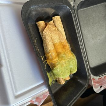 Alvaritos Tacos - Rolled tacos with cheese and guacamole - Mexican Near Me - Belen, New Mexico