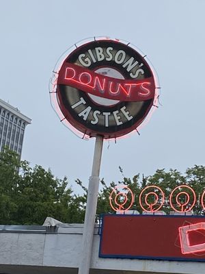 Gibson's Donuts by null