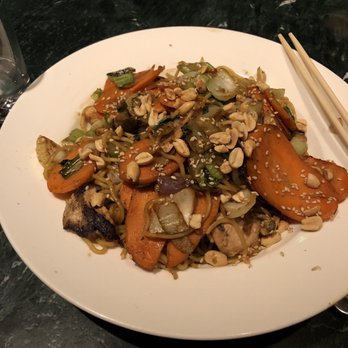 Earls Kitchen + Bar - Hunan Kung Pao Noodle Bowl - New American Near Me - Boston, Massachusetts