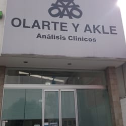 Olarte y Akle - La entrada