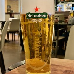 Runway Cafe - Gotta finish off with Heineken ;)