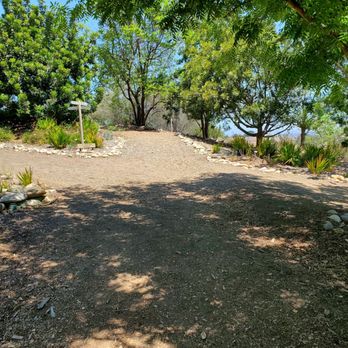Conejo Valley Botanic Garden - Paths in every direction all over the garden. - Botanical Gardens Near Me - Thousand Oaks, California