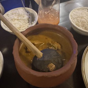 Indian Table - Xacuti De Galinha - Indian Near Me - Brooklyn, New York