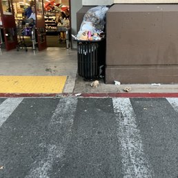Overflowing garbage can Overflowing garbage can