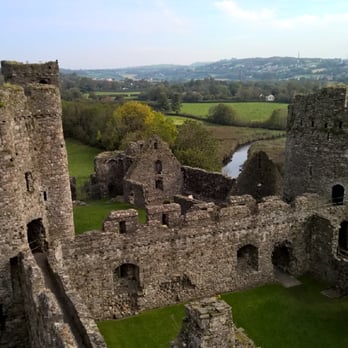 Kidwelly Castle - Landmarks & Historical Buildings Near Me - Kidwelly, CMN