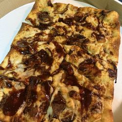 Beavers Tail - Thick crust bbq chicken. Solid.