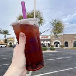 Boba Day - Black tea + lemonade Passionfruit, strawberry and pomegranate flavor Strawberry & blueberry pearls mixed