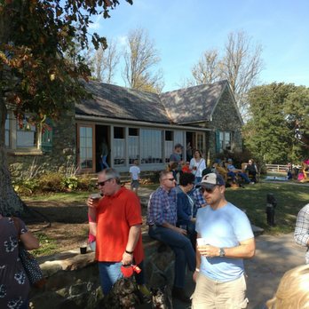 Dirt Farm Brewing - Breweries Near Me - Bluemont, Virginia