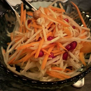 Twin Tails - Papaya salad - Thai Near Me - New York, New York Twin Tails - Papaya salad - Thai Near Me - New York, New York