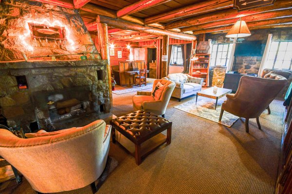 Rainbow Lodge by null