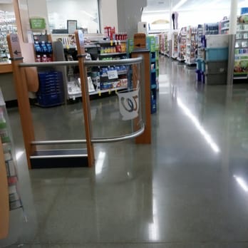 Walgreens - Place really clean but all Walgreen Pharmacies need an update! Their computers SUCK! - Drugstores Near Me - San Pablo, California