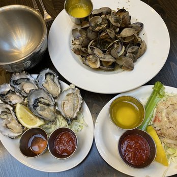 Squaxin Island Seafood Bar - Pacific oysters, Manila clams, and Dungeness crab cocktail - Seafood Near Me - Shelton, Washington