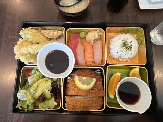 Fuji Sushi by null