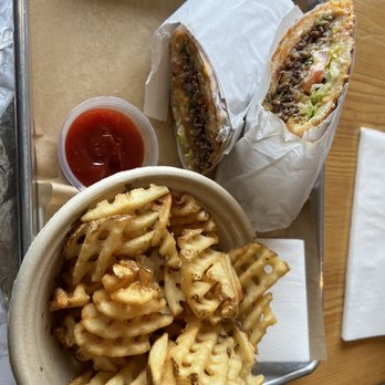 Bodega Park - Chopped cheese with fries - Sandwiches Near Me - Los Angeles, California Bodega Park - Chopped cheese with fries - Sandwiches Near Me - Los Angeles, California
