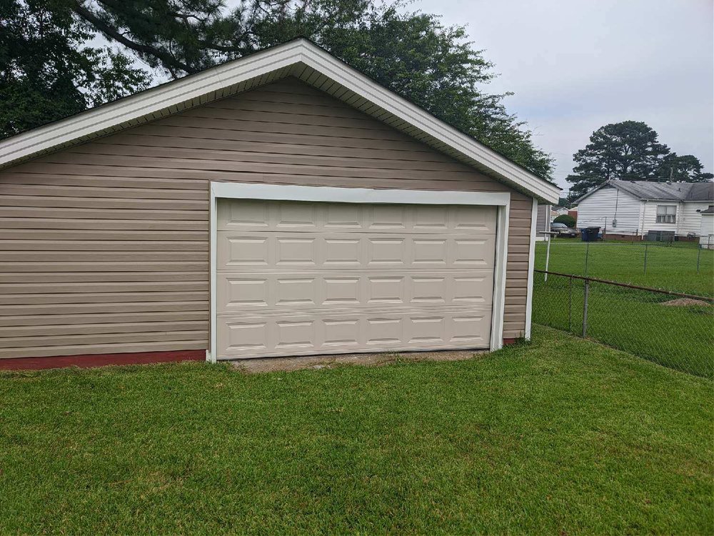 LION GARAGE DOOR REPAIR & INTALLATION Updated September 2024