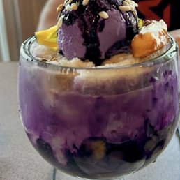Halo-halo Halo-halo