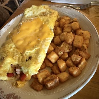 Red Lodge Cafe & Lounge - Denver omlet - Breakfast & Brunch Near Me - Red Lodge, Montana Red Lodge Cafe & Lounge - Denver omlet - Breakfast & Brunch Near Me - Red Lodge, Montana