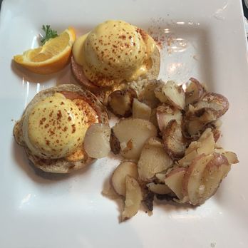 Keke's Breakfast Cafe - Perfect Eggs Benedict - Breakfast & Brunch Near Me - Orlando, Florida Keke's Breakfast Cafe - Perfect Eggs Benedict - Breakfast & Brunch Near Me - Orlando, Florida