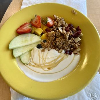 Girasol Cafe & Bakery - Yogurt breakfast bowl - Bakeries Near Me - Amarillo, Texas