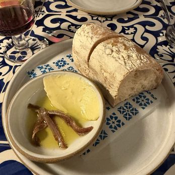 Douro - Bread and butter - Portuguese Near Me - Portland, Maine Douro - Bread and butter - Portuguese Near Me - Portland, Maine