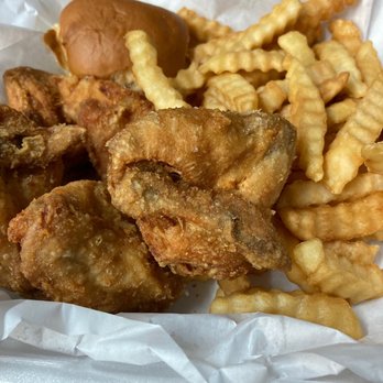 Chicken Box - Their "wing" meal....is actually full chicken wings. Crazy concept right? Giving people what they pay for. - Seafood Near Me - La Habra, California Chicken Box - Their "wing" meal....is actually full chicken wings. Crazy concept right? Giving people what they pay for. - Seafood Near Me - La Habra, California