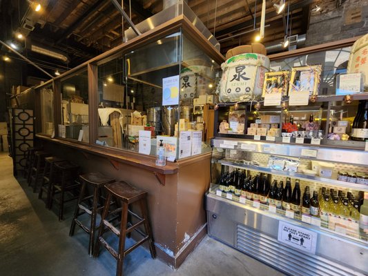 IZUMI Brewery (Ontario Spring Water Sake Company) by null