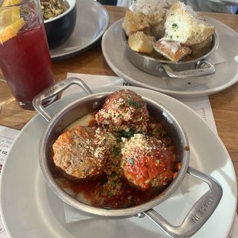 North Italia - Italian Meatballs and White Truffle Garlic Bread - Italian Near Me - Leawood, Kansas