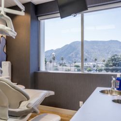 Toomin & Bieber Aesthetic & Comprehensive Dentistry