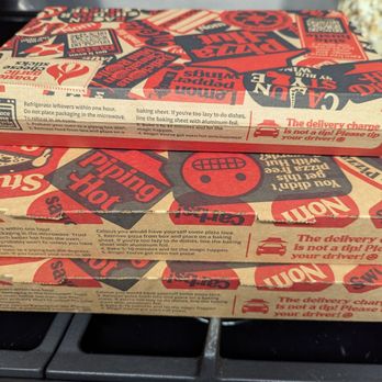 Pizza Hut - Hubby ate a pasta dish, then wanted pizza! Lucky duck, eats like a beast and never gains a pound!!!! Not fair - Pizza Near Me - Kodak, Tennessee