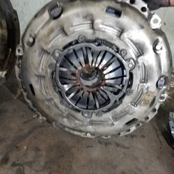 Bobs Car Care - Old clutch, worn but still intact