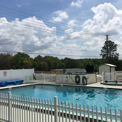 Ridgecrest Community Resort - Clubhouse and Pool/Jacuzzi Area