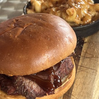 Steinerhaus BBQ - Tri Tip Sandwich - Barbeque Near Me - Temecula, California
