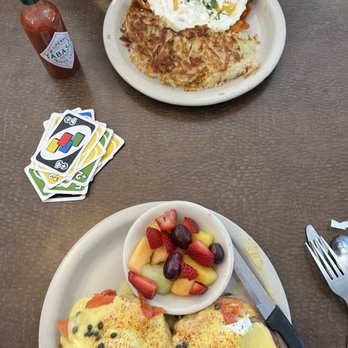 Bill's Cafe - Salmon Benedict with fruits and chilaquiles - Breakfast & Brunch Near Me - San Jose, California Bill's Cafe - Salmon Benedict with fruits and chilaquiles - Breakfast & Brunch Near Me - San Jose, California