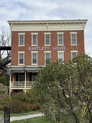 Bartlett House by null