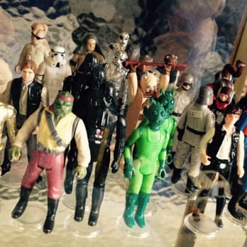 Quake Collectibles West - Star Wars 70's - Toy Stores Near Me - Roselle, Illinois