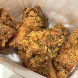 Ttobongee Chicken - Folsom - Half order if extra crispy chicken. Good stuff! I choose the all wing option. Yum!