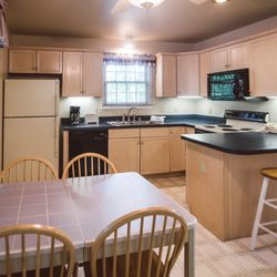 Safe Harbor Jamestown - Jamestown Resort & Marina - cabin rentals