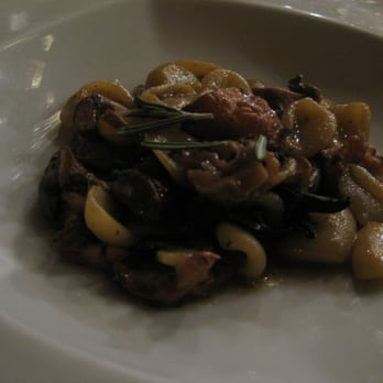 Restaurant Vinaiolo - mushroom pasta - Italian Near Me - Munich, BY