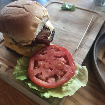 Yardbird Table & Bar - Swine burger - Southern Near Me - Miami Beach, Florida
