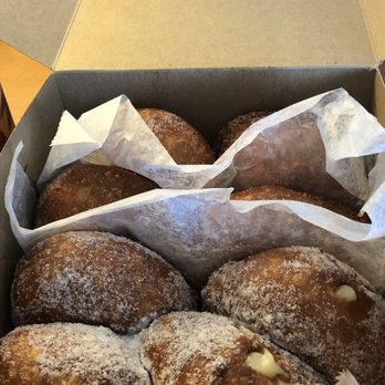 Leonard's Bakery - Bakeries Near Me - Honolulu, Hawaii