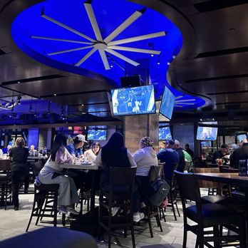 Yard House - Seating - New American Near Me - Las Vegas, Nevada Yard House - Seating - New American Near Me - Las Vegas, Nevada