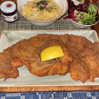 Tschebull - Wiener Schnitzel - Austrian Near Me - Hamburg, HH