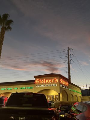Steiner's Pub by null