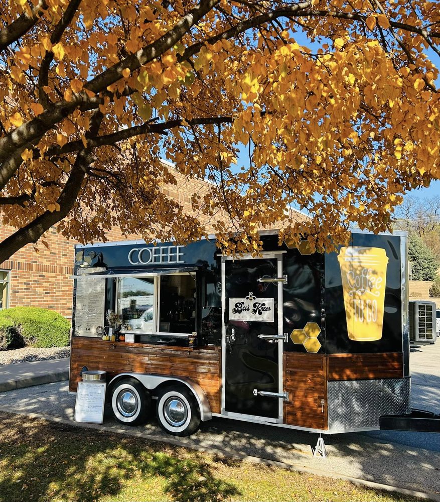 Bee's Knees Logo