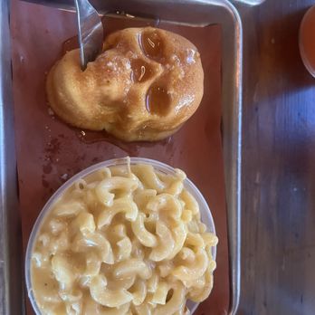 Apocalypse BBQ - Corn bread and Mac and cheese (it was ok, really cheesy) - Food Trucks Near Me - Miami, Florida