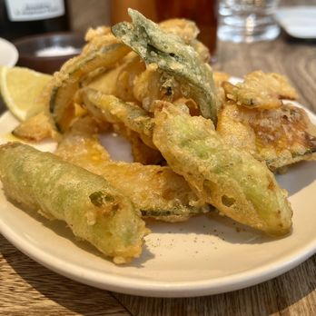 Mountain - Restaurants Near Me - London, XGL