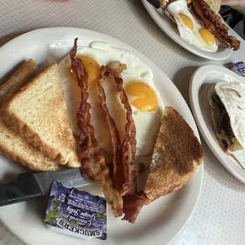 Curve Drive Inn - Breakfast Special 1 - Breakfast & Brunch Near Me - San Antonio, Texas Curve Drive Inn - Breakfast Special 1 - Breakfast & Brunch Near Me - San Antonio, Texas