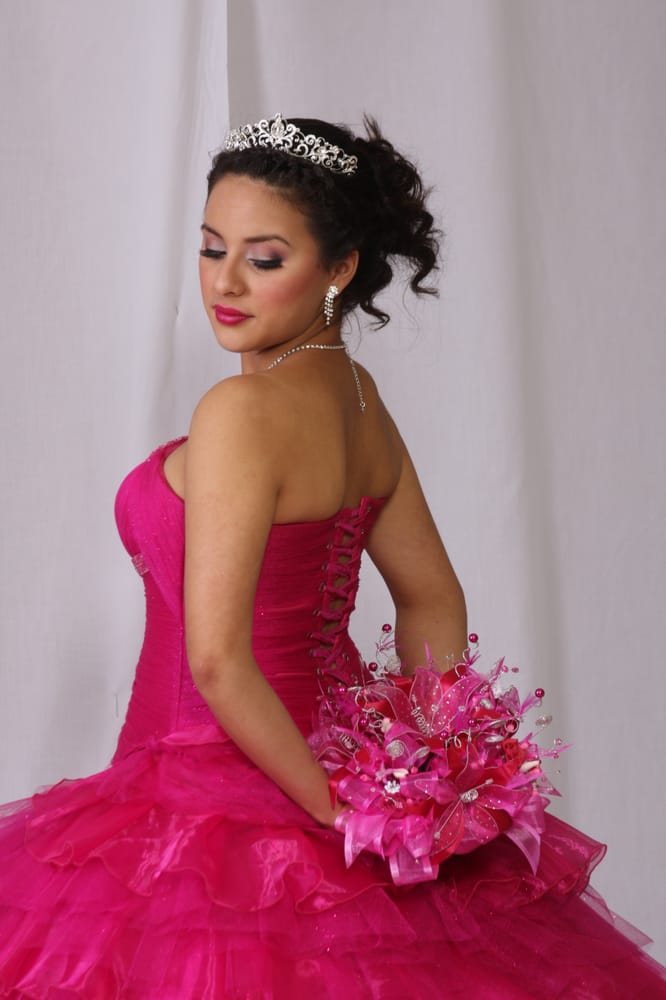 QUINCEAÑERAS BOUTIQUE CLOSED 2022 E Florence Ave, Los Angeles