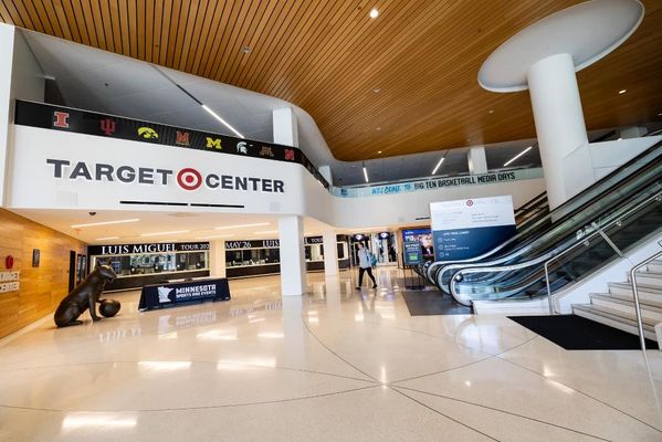 Target Center by null